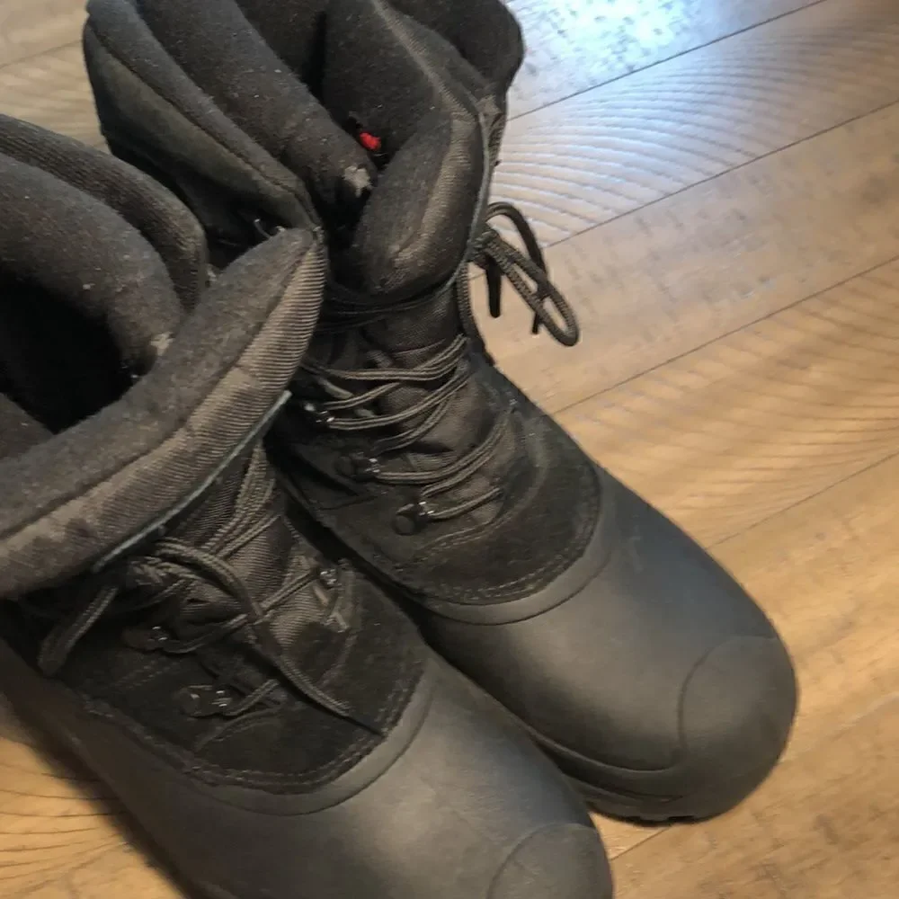 NWOT Field & Stream All Season Water Resistant Outdoor Work & Sports Boots 🥾